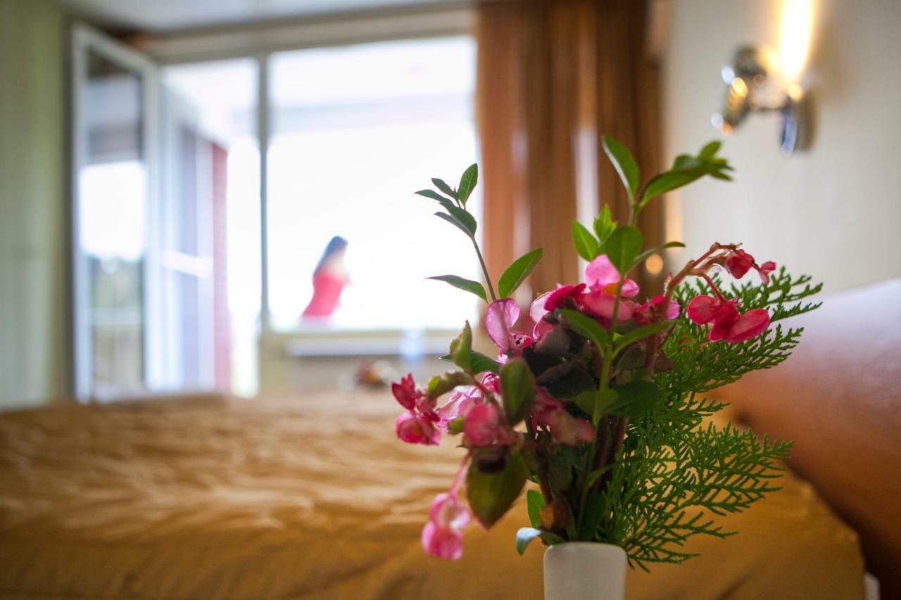 Relax Coop Hotel Voneshta Voda Dış mekan fotoğraf